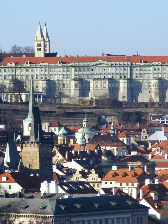 Pražský hrad, Ústav šlechtičen s kaplí Nanebevzetí Panny Marie